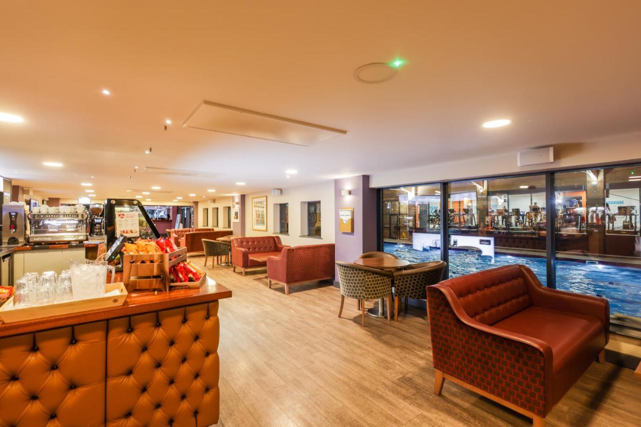 The Waterside Hotel And Leisure Club Manchester Exterior foto